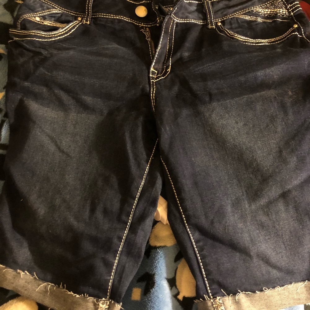 Amethyst jean shorts size 11